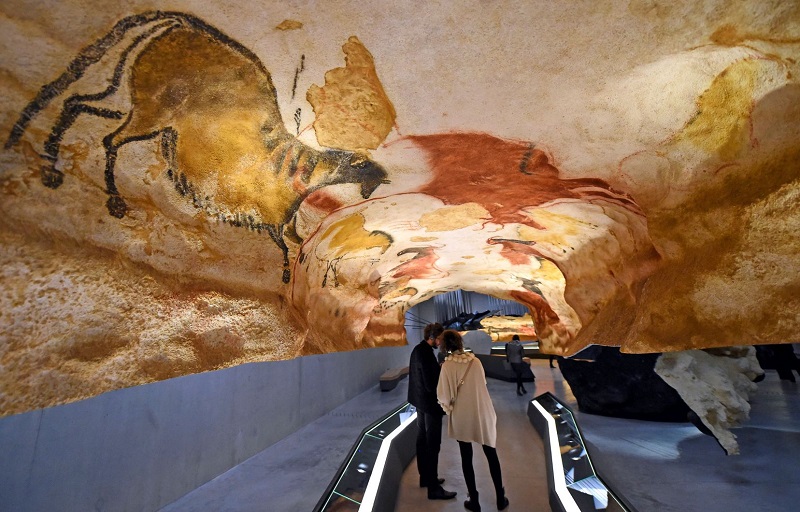 Cavernas de Lascaux | França