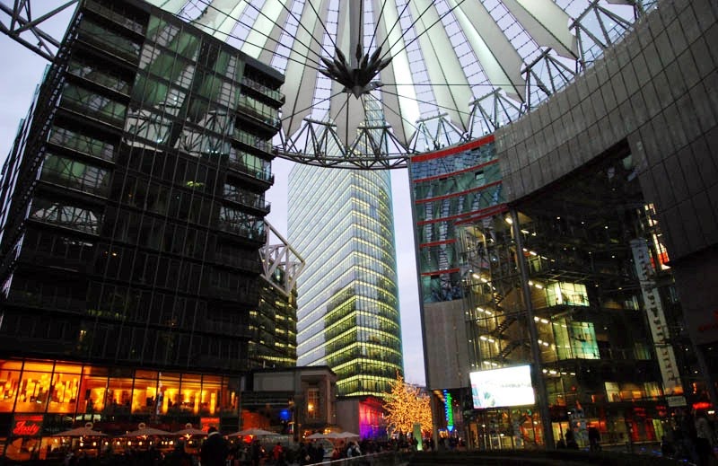 Prédios em Potsdamer Platz em Berlim