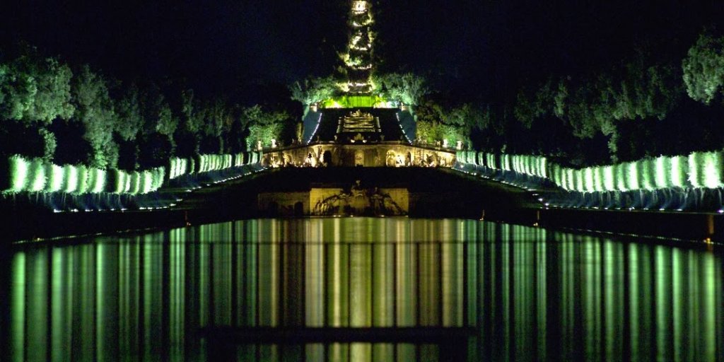 Reggia Palácio de Caserta na Itália de noite