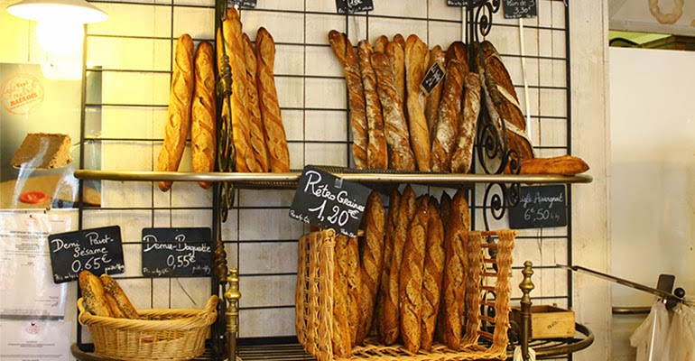 Baguetes na Le Grenier à Pain em Paris