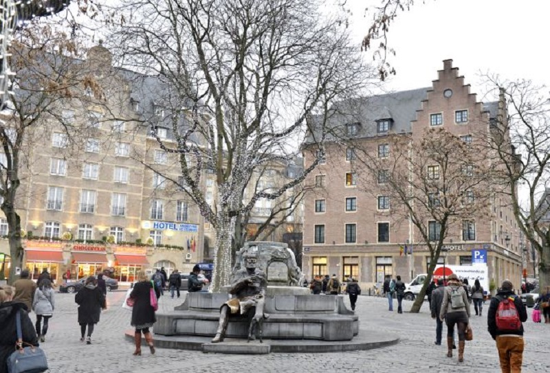 Praça Place de L’Agora em Bruxelas | Bélgica