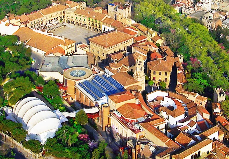 Poble Espanyol em Barcelona vista de cima