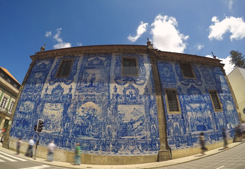 Lateral da Capela das Almas no Porto