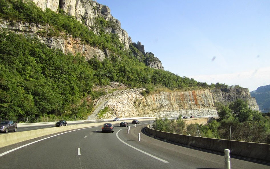 Carros em estrada