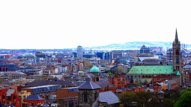 Vista do Gravity Bar no Museu da Cerveja Guinness Storehouse