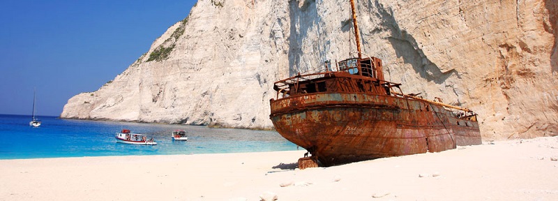 Praia de Navagio na Grécia