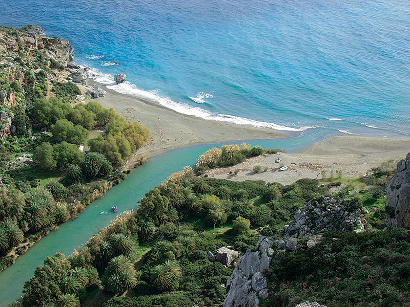 Praia Prevelli na ilha de Creta