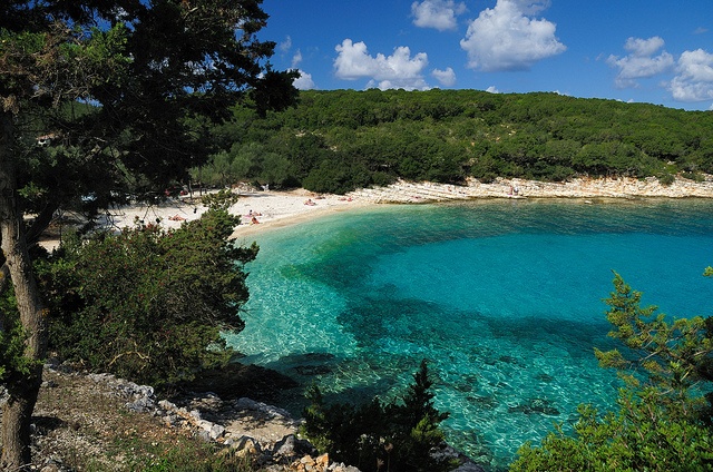 Praia Emblisi Fiskardo na ilha de Cefalônia